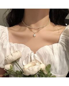 Pearl pendant necklace clavicle chain gold