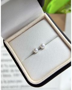 Freshwater pearl stud earrings 5-6mm