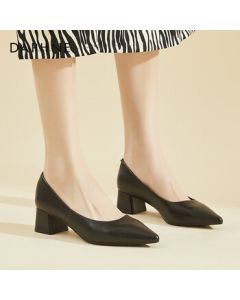 Daphne Women's Solid Leather Pointy-Toe Chunky Heel Dress Shoes (4.5CM Heel) Size 34