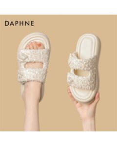 Daphne Thick-Soled Sandals for Women, Summer New Soft-Bottom Beach Pearl Flip-Flops 4024303220, Beige, Size 37