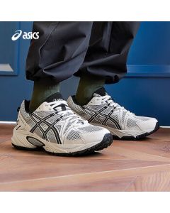 ASICS GEL-KAHANA TR Unisex Retro Casual Sneakers in Cream/Medium Gray - Size 36