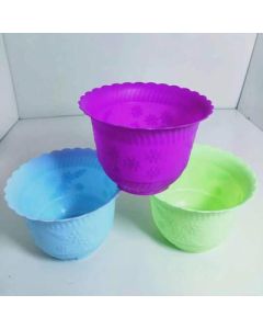 Flower pots with plastic edges and corners are large