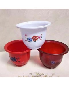 Flower pots, plastic edges, high angled feet