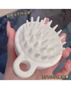 Massage the shampoo brush 