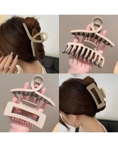 Shark clip with two-tone matte finish
