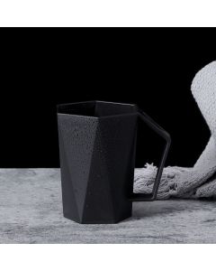 Diamond-shaped cups with handles