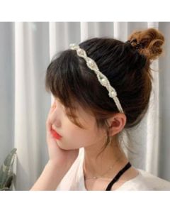 Headband: plastic imitation pearl