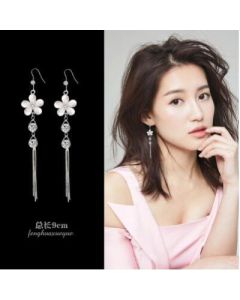 Earrings silver-toned white long tassel pearls