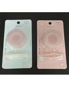 Double eyelid patches are seamless and transparent