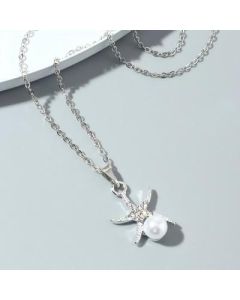 Clavicle chain set with zircon pearls 