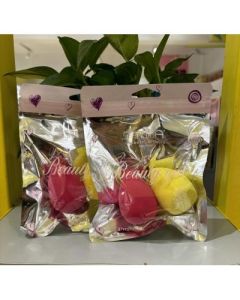 Make-up eggs in a pack of 2