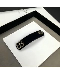 Hair clip in thin black