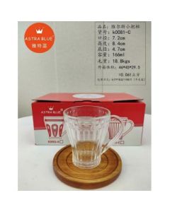 The glass Wells small handle cup is transparent and thickened and heat-resistant