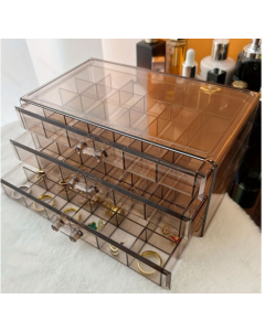 Jewelry storage box is transparent