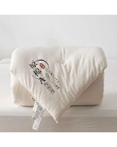 Soybean fiber quilt Four seasons quilt}  

Parsing Steps:
1. Removal of marketing terms: "Class A", "raw cotton" and "gifts" are removed
2. Retain the functional noun: "soybean fiber quilt" as the core product name
3. Merge seasonal attributes: "Spring, A