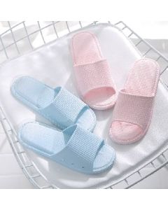 Slippers in sizes 36-37
