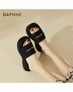 Daphne Platform Flip Flops for Women, Summer Comfortable Soft-Soled Sandals with Wedge Sole, Casual Slippers - Black, Size 37